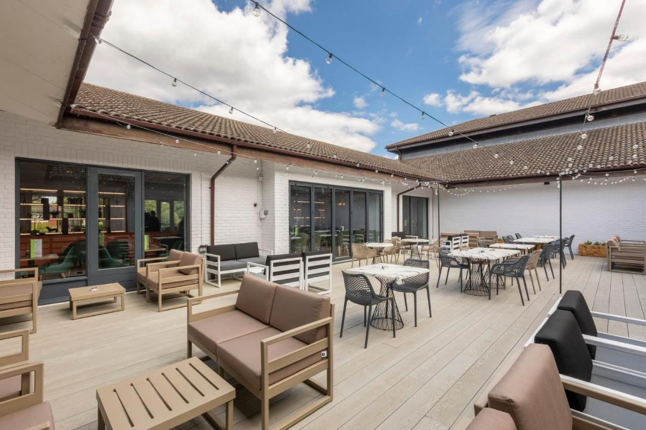 Holiday Inn Guildford By Ihg Kültér fotó