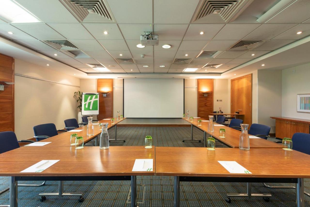 Holiday Inn Guildford By Ihg Kültér fotó