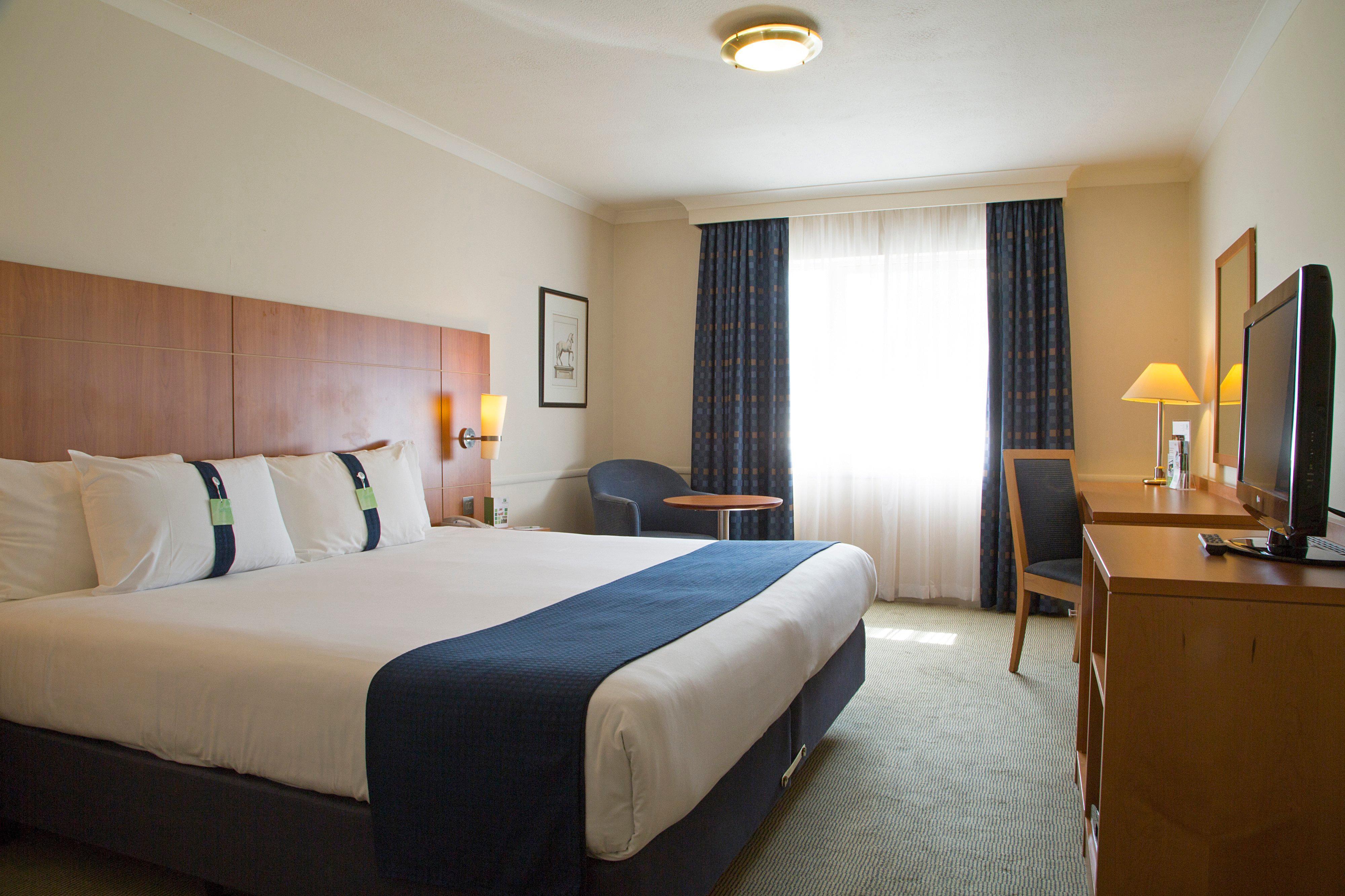 Holiday Inn Guildford By Ihg Kültér fotó