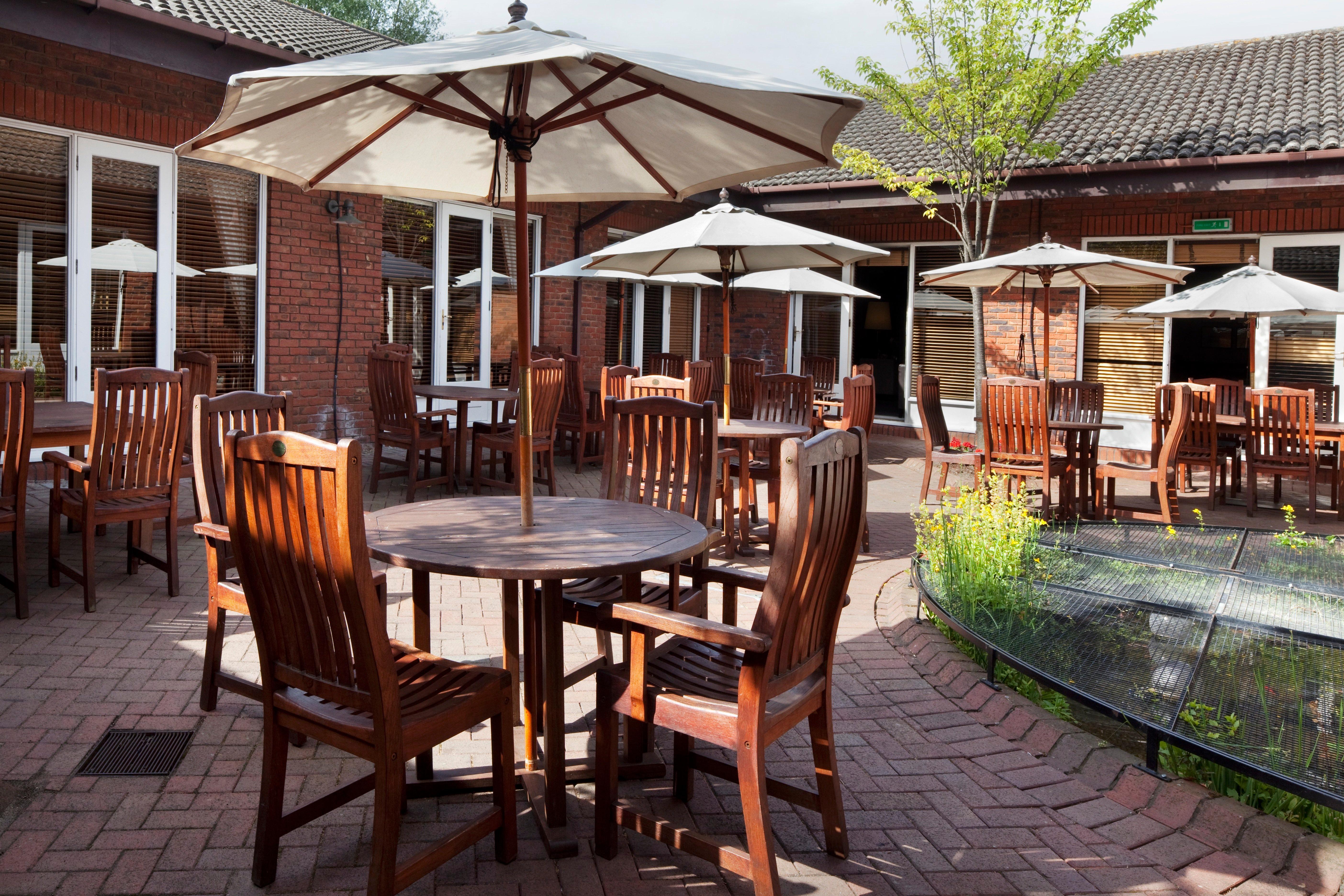 Holiday Inn Guildford By Ihg Kültér fotó