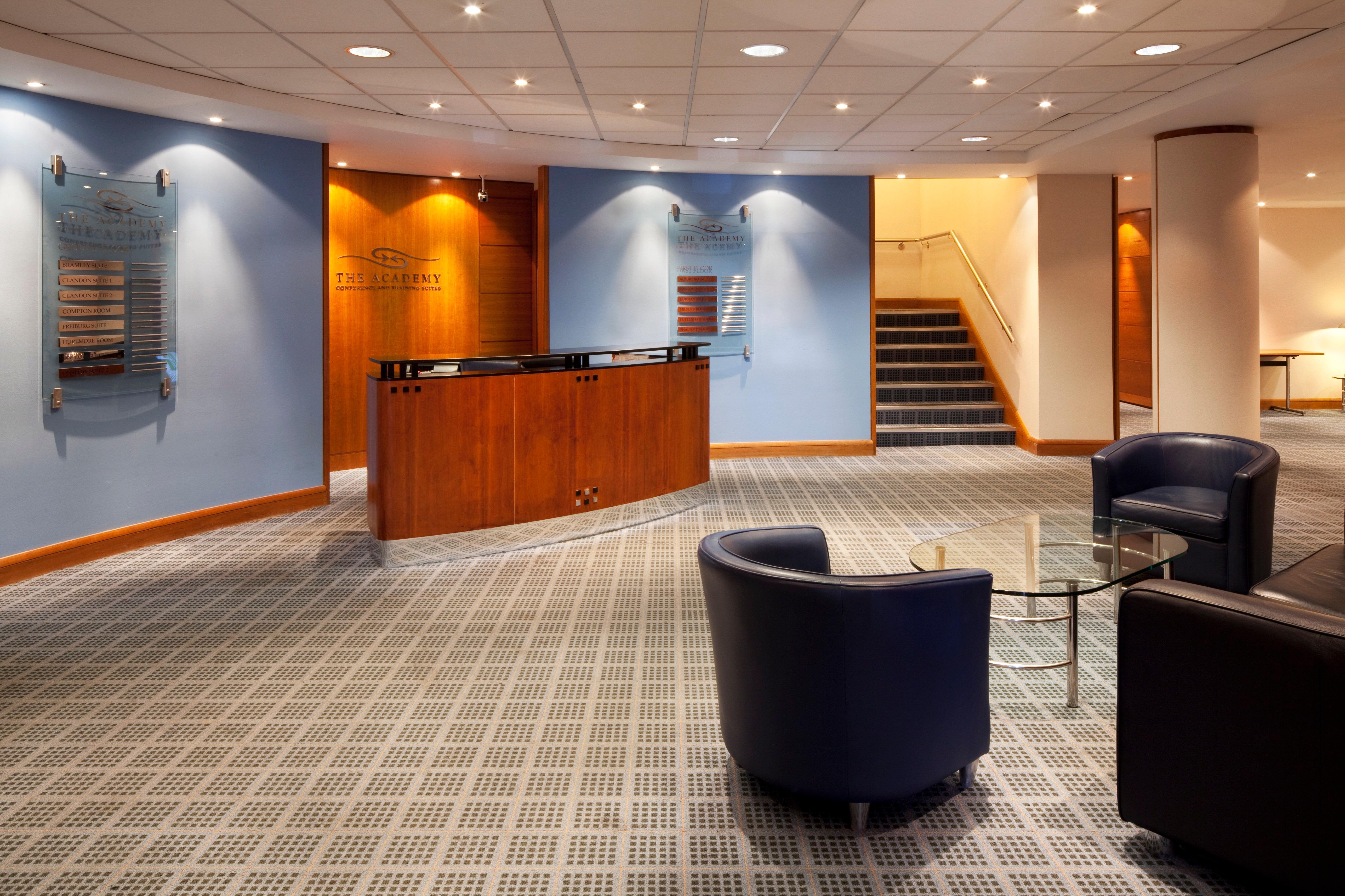 Holiday Inn Guildford By Ihg Kültér fotó