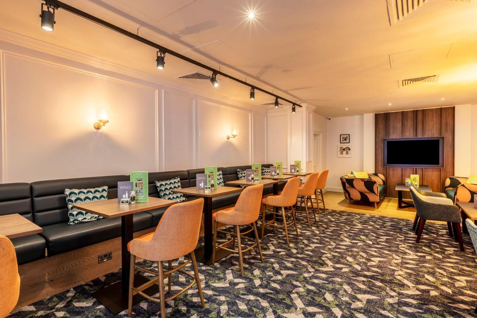 Holiday Inn Guildford By Ihg Kültér fotó