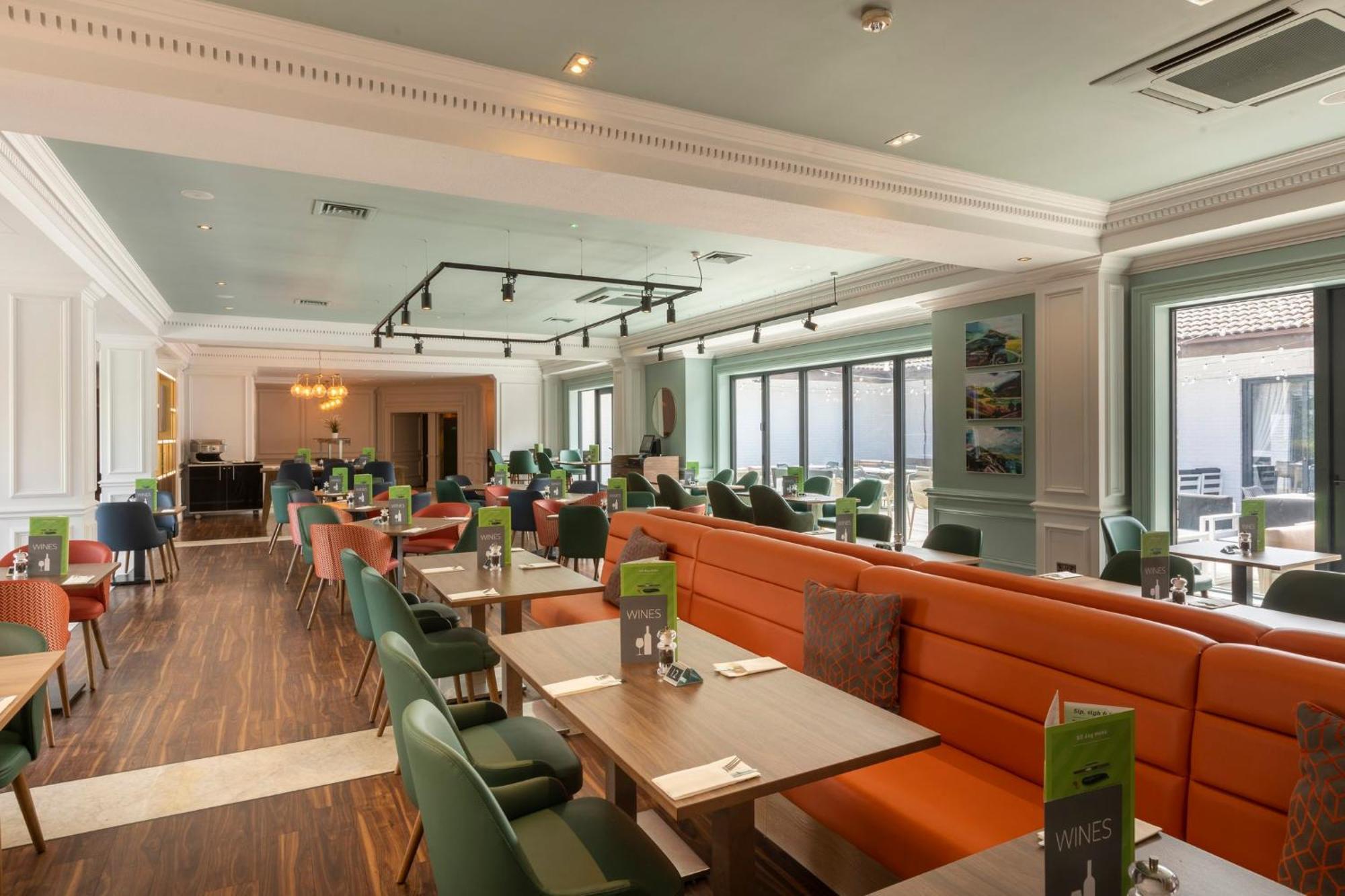 Holiday Inn Guildford By Ihg Kültér fotó
