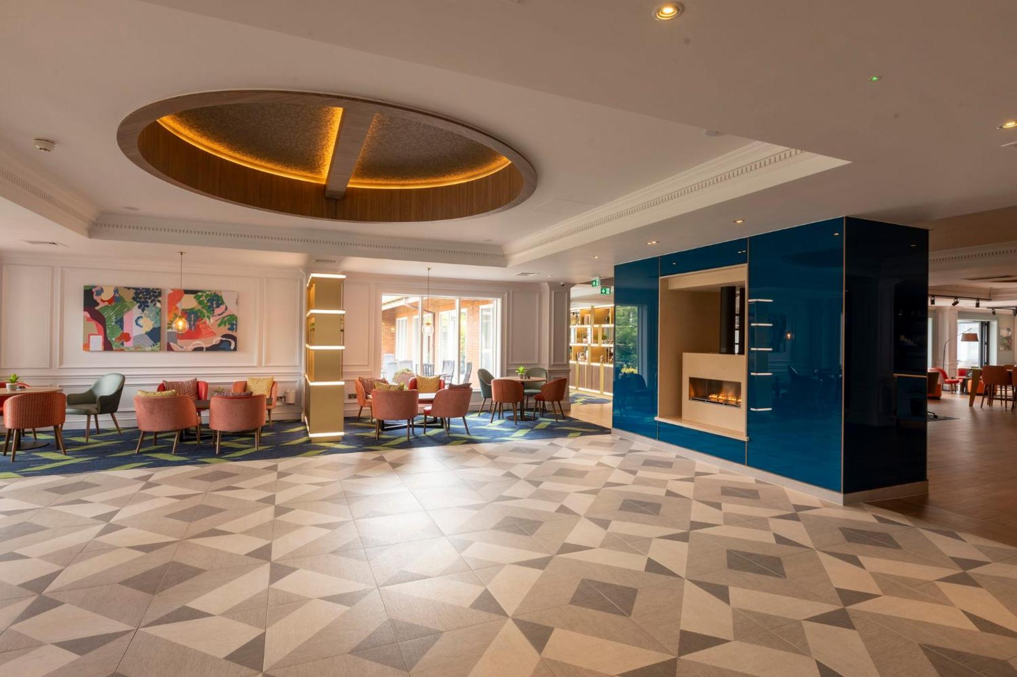 Holiday Inn Guildford By Ihg Kültér fotó